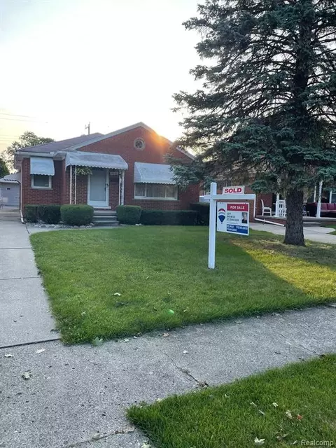 8047 Virgil St, Dearborn Heights, MI 48127