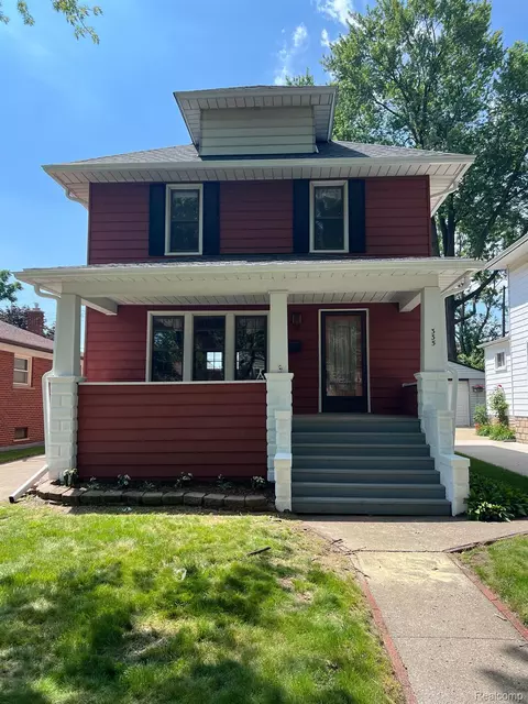 335 Emmons Blvd, Wyandotte, MI 48192