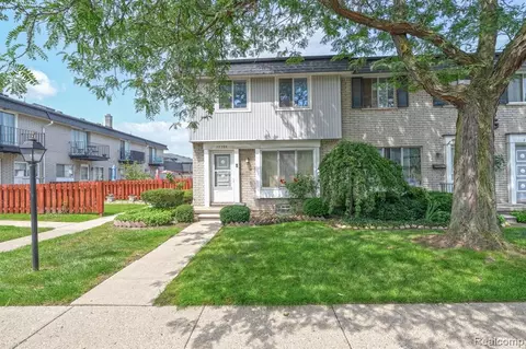 28268 Universal Dr, Warren, MI 48092
