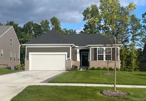1029 Spring Trl, Brighton, MI 48116