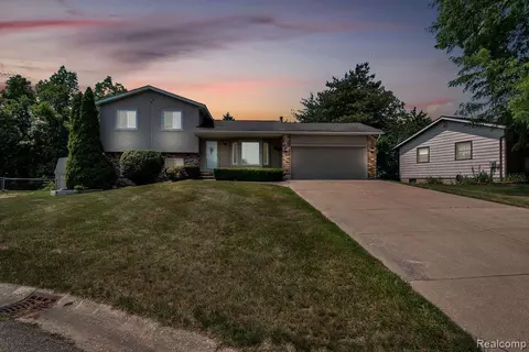5168 Peri St, Swartz Creek, MI 48473
