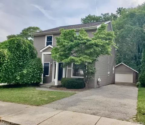 20350 Floral St, Livonia, MI 48152