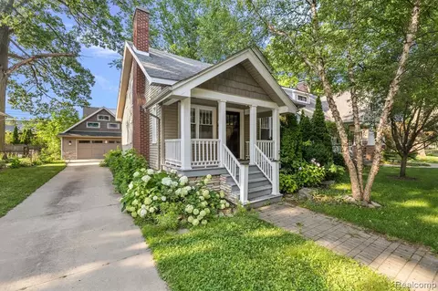 615 E 5th St, Royal Oak, MI 48067