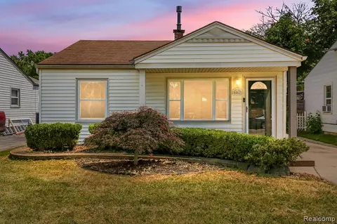 5862 N Globe St, Westland, MI 48185
