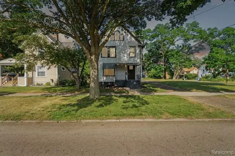 729 N Chestnut St, Lansing, MI 48906