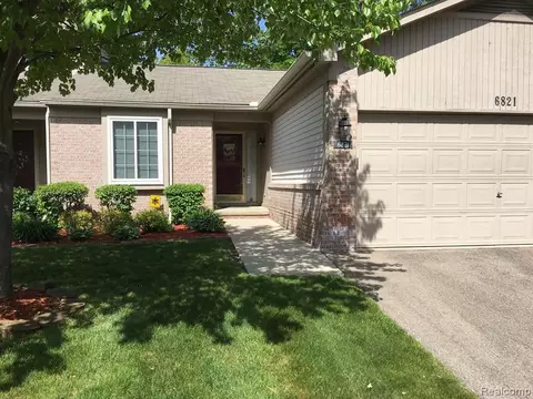 6821 Deerhurst Dr, Westland, MI 48185