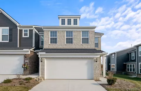 4110 Nottingham Cir, Independence, MI 48346