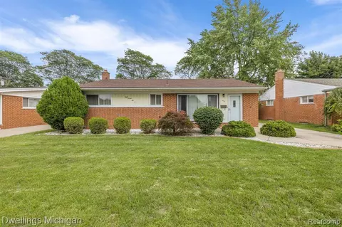 8720 Columbia St, Dearborn Heights, MI 48127