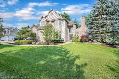 7339 Stonebrook Dr, Canton, MI 48187
