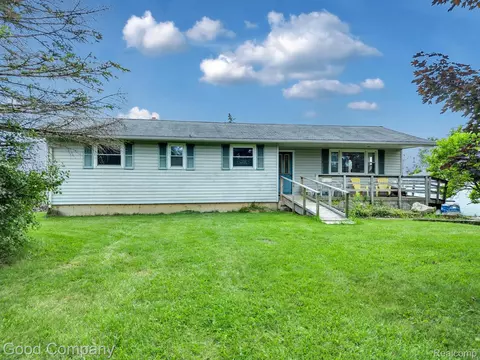 7647 Weber Rd, Lodi, MI 48176