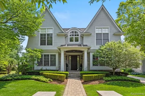 495 Golf View Blvd, Birmingham, MI 48009