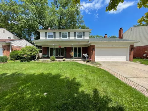 32342 Woody, Fraser, MI 48026