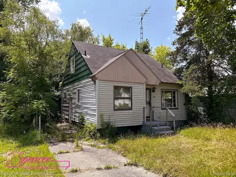 3025 Wolcott St, Flint, MI 48504