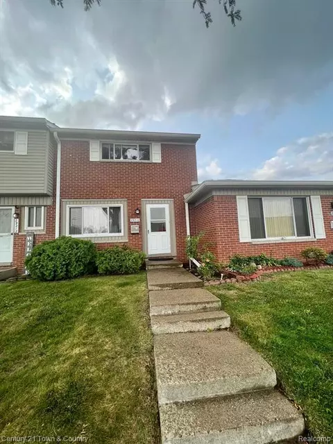 29210 Manchester St, Westland, MI 48185