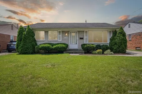 14491 Borgman St, Oak Park, MI 48237