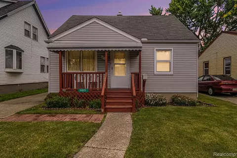 14027 Hobart Ave, Warren, MI 48089