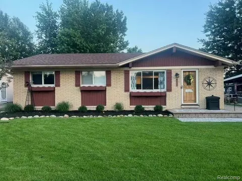 38529 Cherry Hill Rd, Westland, MI 48186
