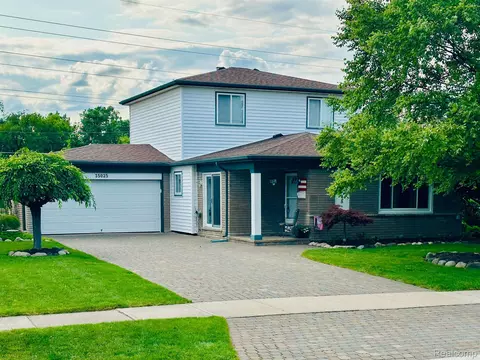35025 Cathedral Dr, Sterling Heights, MI 48312