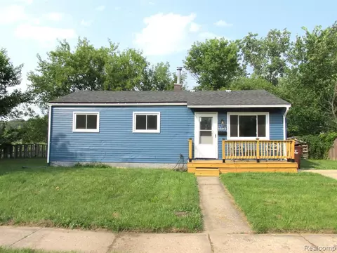 1592 Harvest Ln, Ypsilanti, MI 48198