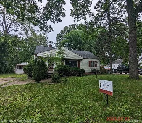 21240 Westhampton St, Oak Park, MI 48237