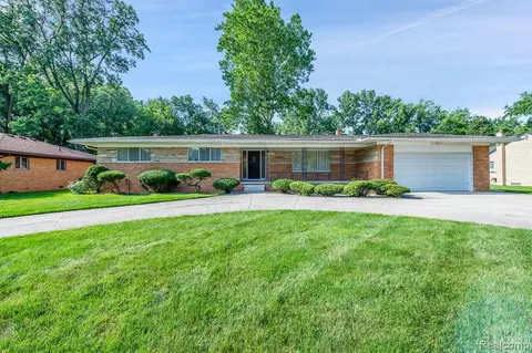 30821 Wentworth St, Livonia, MI 48154