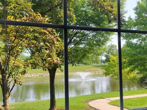 47784 Pembroke Dr, Canton, MI 48188