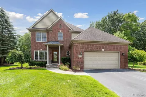 9302 Wildflower Way, Davisburg, MI 48350