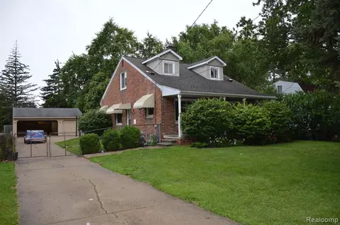 11795 Hartel St, Livonia, MI 48150
