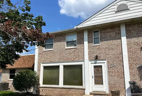 37592 Garden Ct, Westland, MI 48185