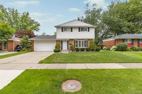22965 Ashley St, Farmington Hills, MI 48336