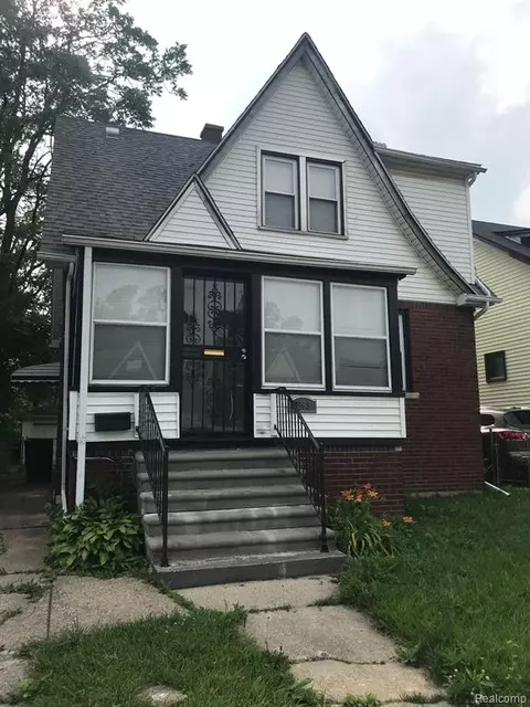 9265 Sorrento St, Detroit, MI 48228