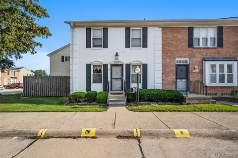 37488 Charter Oaks Blvd, Clinton Township, MI 48036