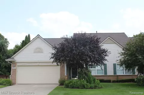 6341 Heron Park Way, Clarkston, MI 48346