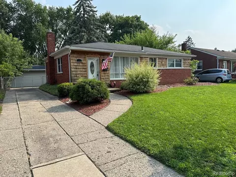 34933 Parkdale St, Livonia, MI 48150