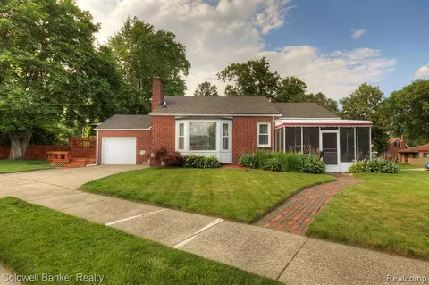 316 Draper Ave, Pontiac, MI 48341