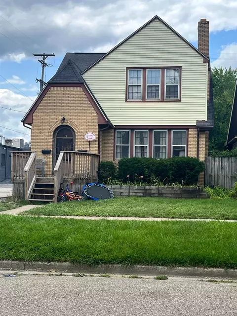 13 Osceola Dr, Pontiac, MI 48341