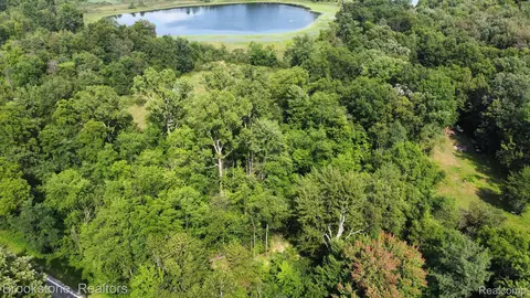 0000 Teggerdine Rd, White Lake, MI 48386