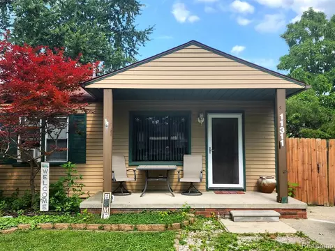 11311 Ziegler St, Taylor, MI 48180