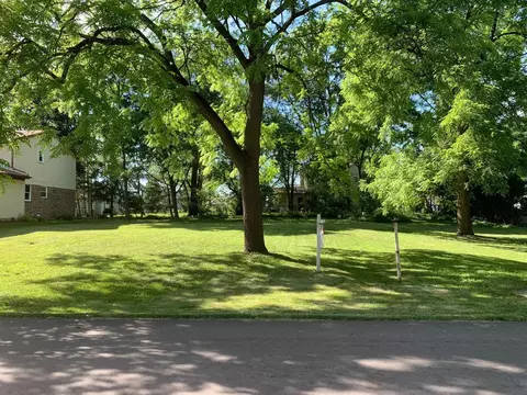 5466 Sunnycrest Dr, West Bloomfield, MI 48323