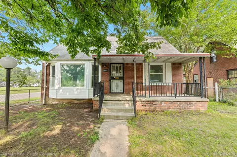 19972 Oakfield St, Detroit, MI 48235