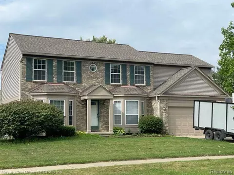 44686 Greenbriar Dr, Belleville, MI 48111