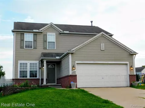 867 Deer Run Lake Rd, Holly, MI 48442