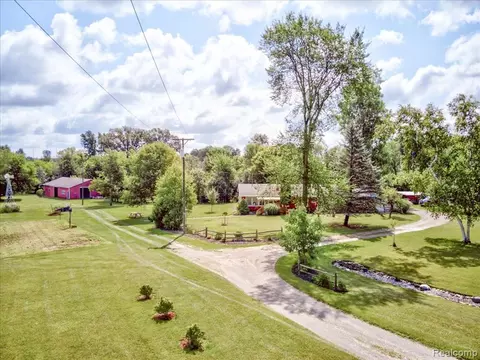 8432 Jordan Rd, Yale, MI 48097
