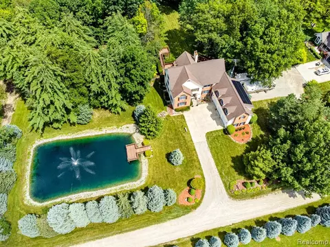 5160 Vine Rd, St. Clair, MI 48079