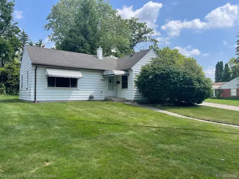 16726 Lola Dr, Redford, MI 48240