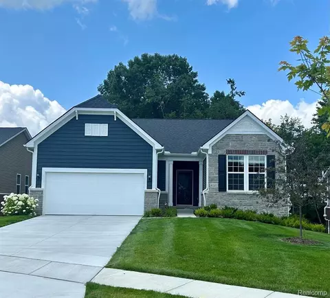 4320 Silica Dr, Lake Orion, MI 48359