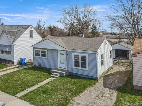 22828 Nagel St, Warren, MI 48089