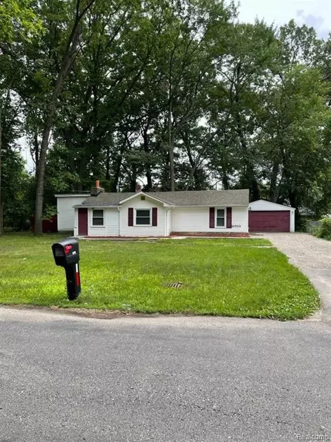 20703 Midway Ave, Southfield, MI 48075