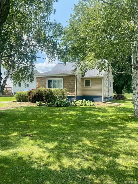 6860 Sheridan Rd, Spaulding, MI 48601