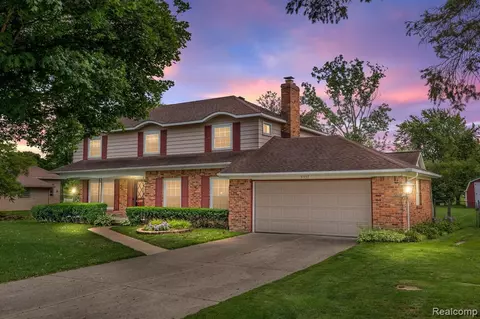 6557 Rustic Ridge Trl, Grand Blanc, MI 48439